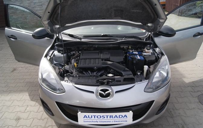 Mazda 2 cena 20900 przebieg: 104468, rok produkcji 2013 z Dobra małe 379